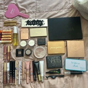 Makeup lot - charlotte tilbury, Natasha denona, lorac, MORE